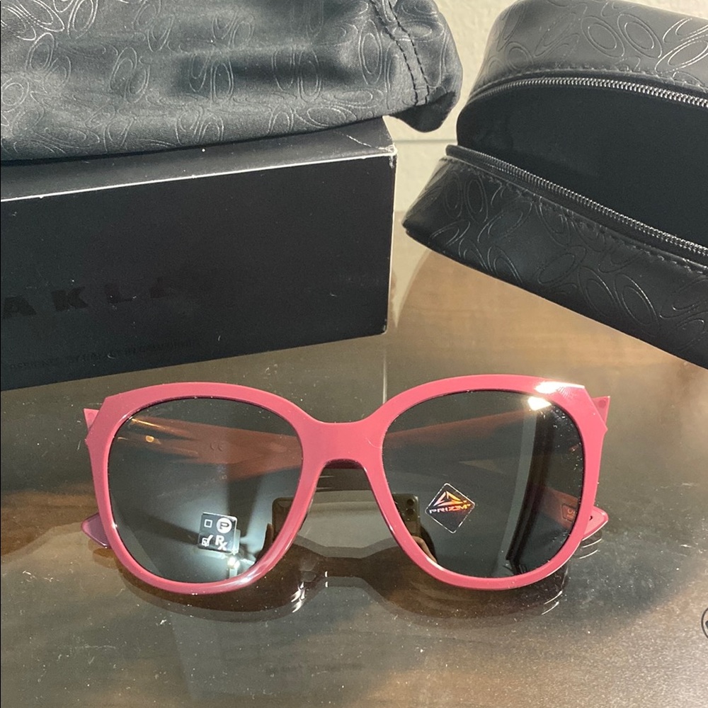 New Oakley Low Key Shinny Vampirella PRIZM Tungsten Rx Women Sunglasses